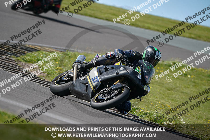 anglesey no limits trackday;anglesey photographs;anglesey trackday photographs;enduro digital images;event digital images;eventdigitalimages;no limits trackdays;peter wileman photography;racing digital images;trac mon;trackday digital images;trackday photos;ty croes